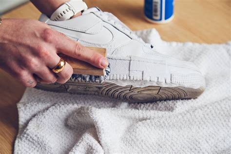 stop sneakers from creasing